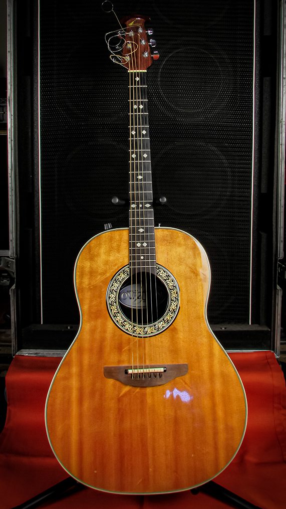 Guitarra acústica Ovation